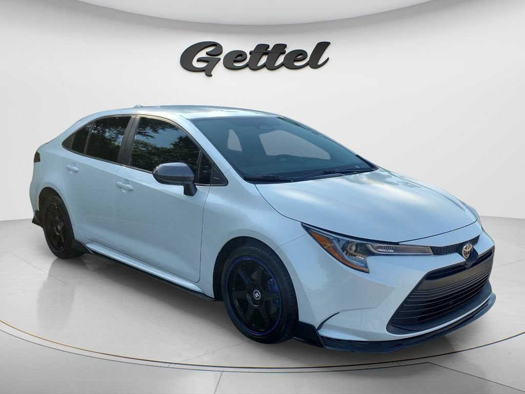 Certified 2024 Toyota Corolla LE FWD image 3