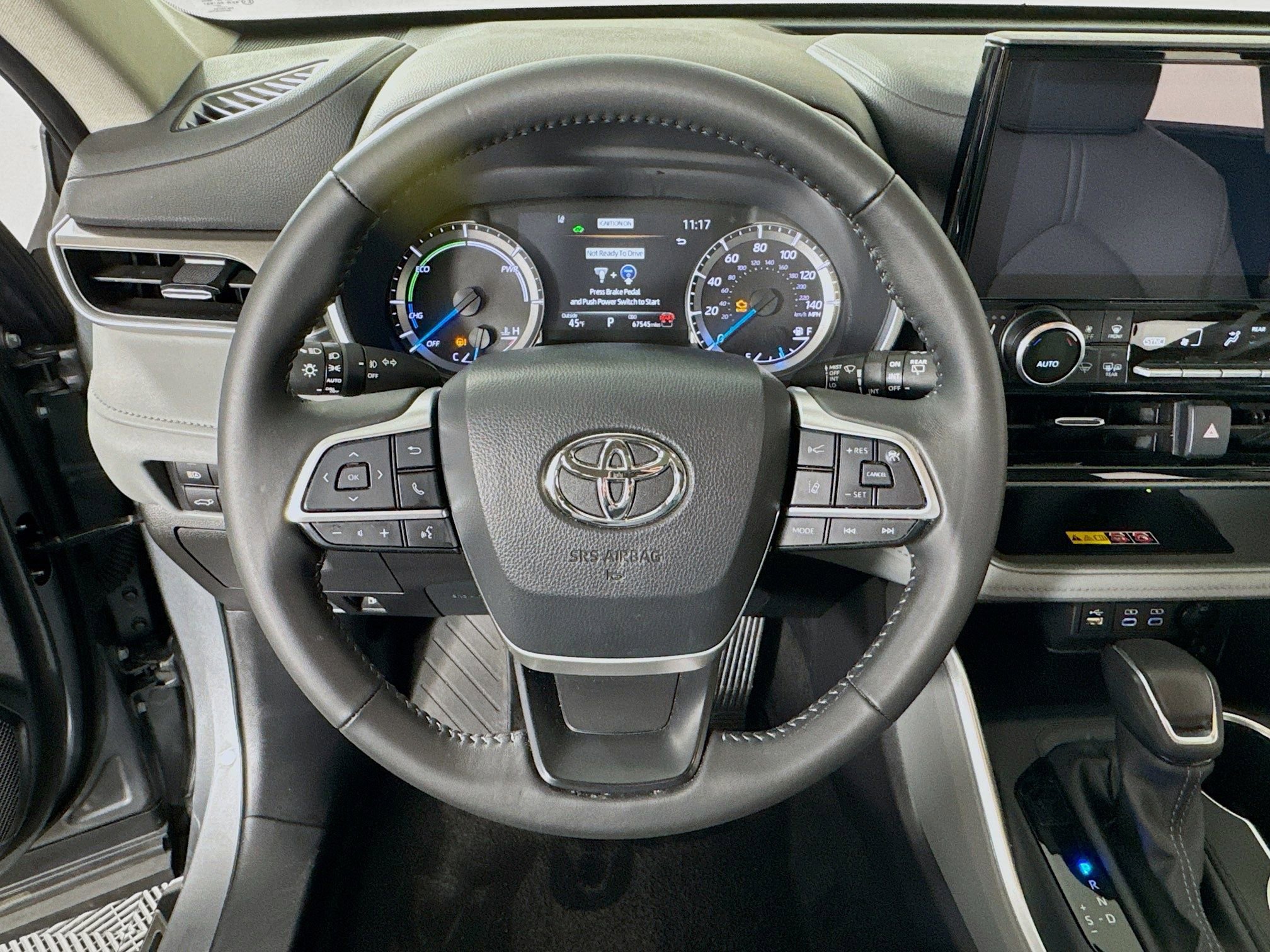 Certified 2025 Toyota Highlander XLE image 13