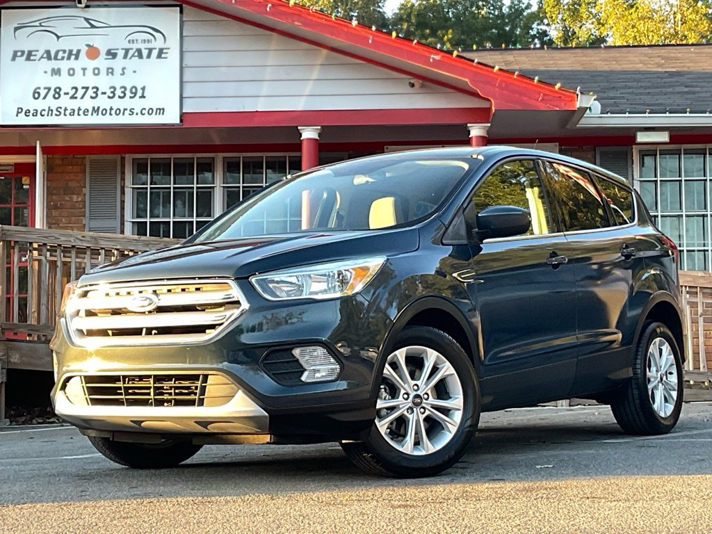 Used 2019 Ford Escape SE image 1