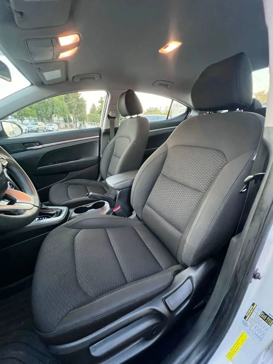 Used 2019 Hyundai Elantra SE w/ Cargo Package image 22