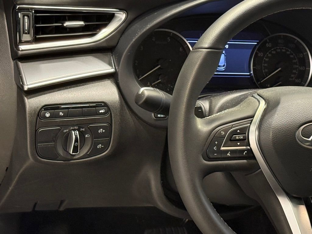 Certified 2025 INFINITI QX50 Pure image 15