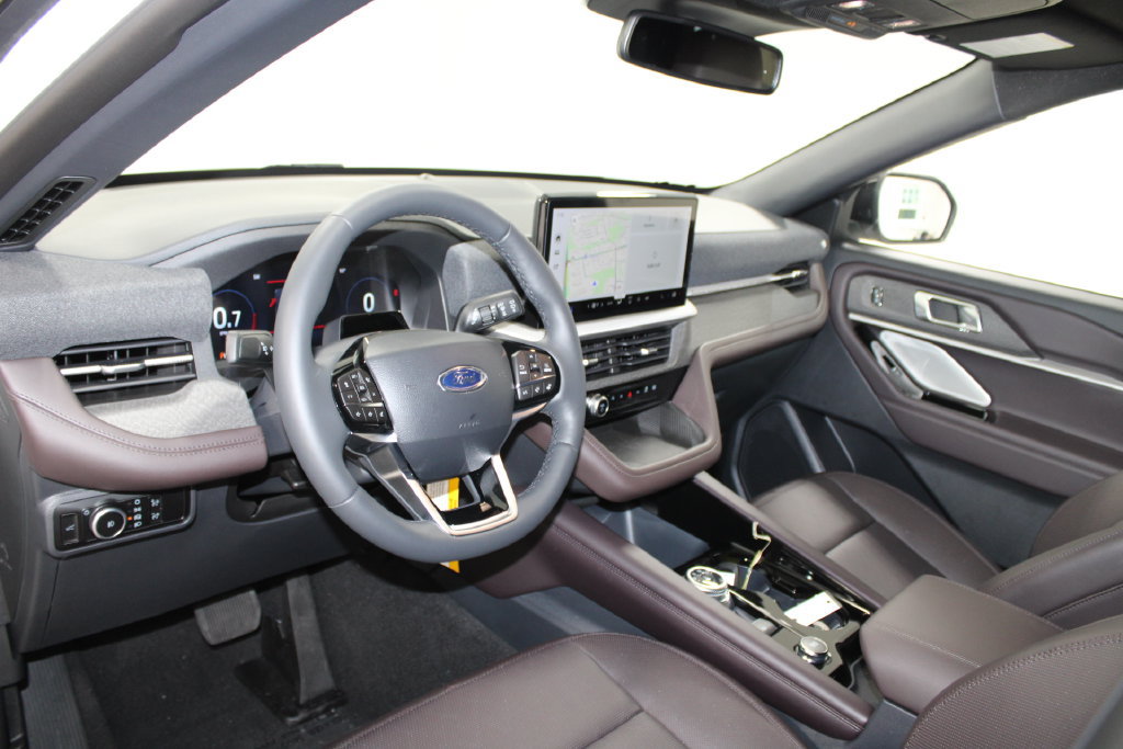 New 2026 Ford Explorer Platinum RWD image 22