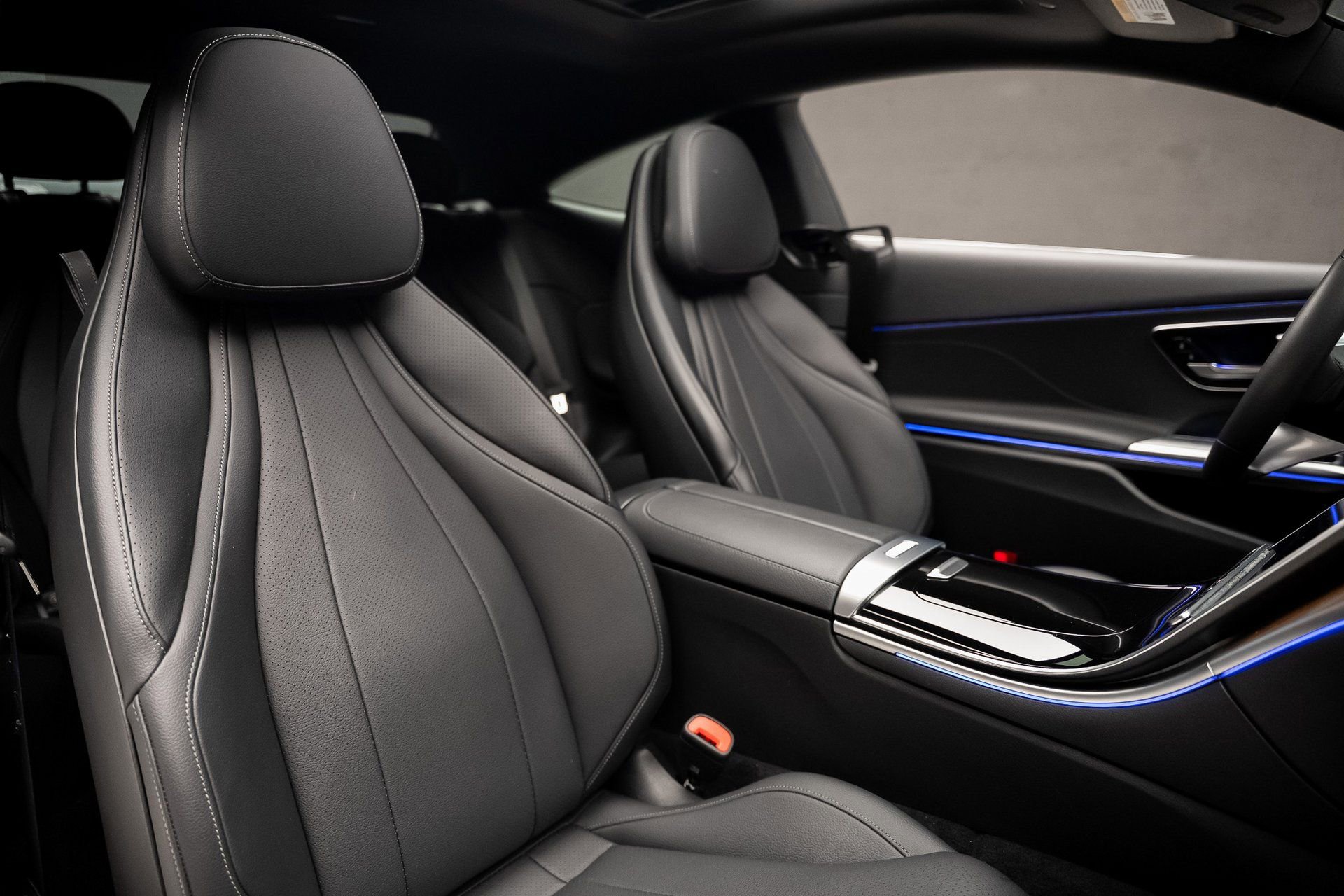 Used 2024 Mercedes-Benz CLE 300 4MATIC Coupe image 59