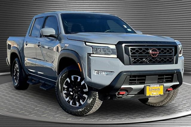 Used 2022 Nissan Frontier PRO-4X AWD/4WD image 3