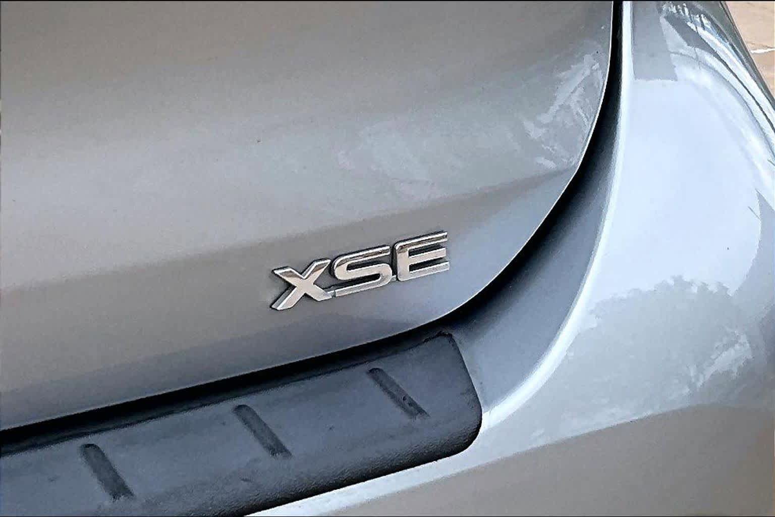 Used 2023 Toyota Highlander XSE FWD image 10