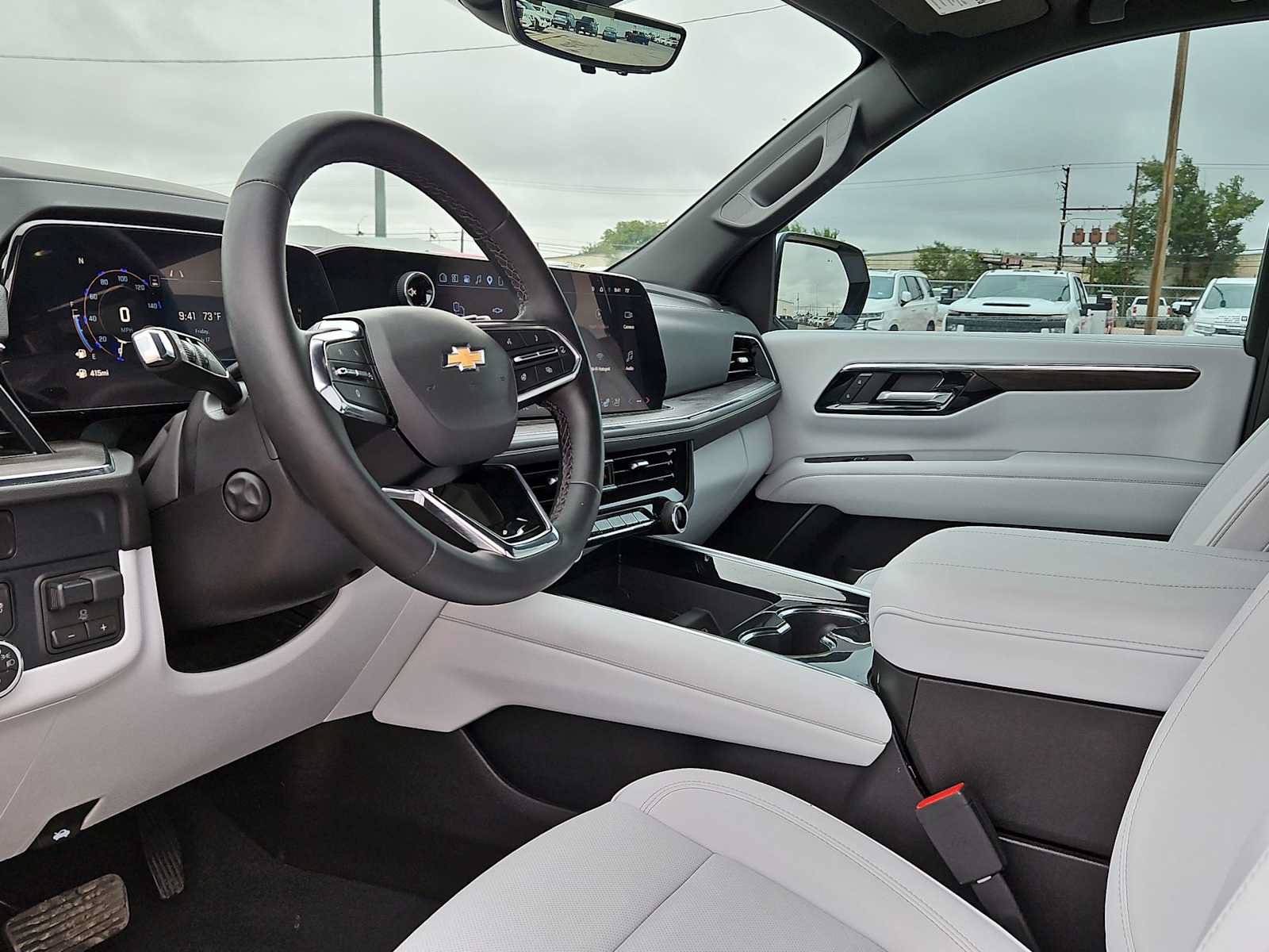 Used 2025 Chevrolet Suburban Premier RWD image 10