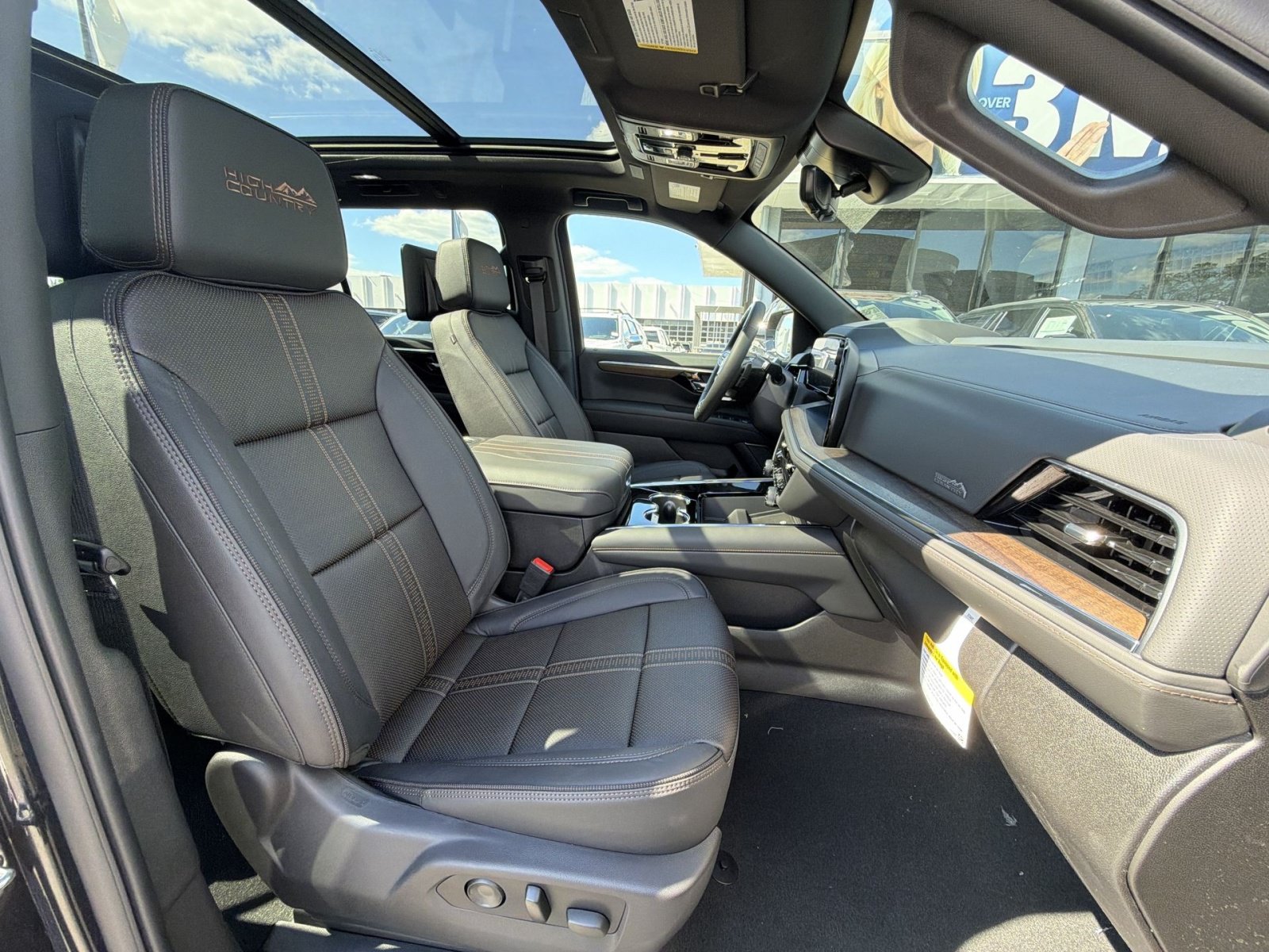 New 2026 Chevrolet Suburban High Country AWD/4WD image 28