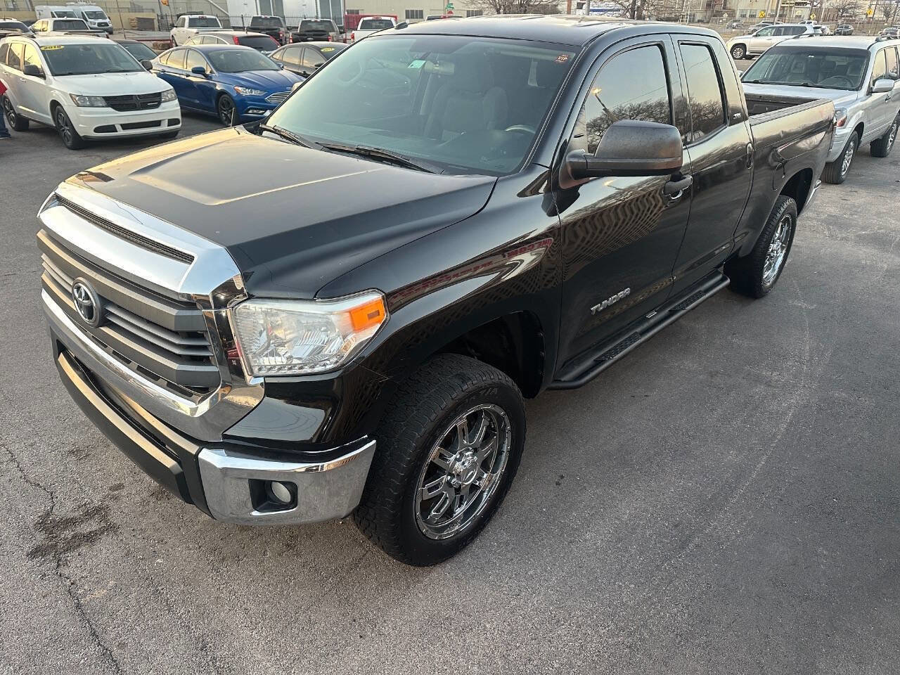 Used 2015 Toyota Tundra SR5 image 3