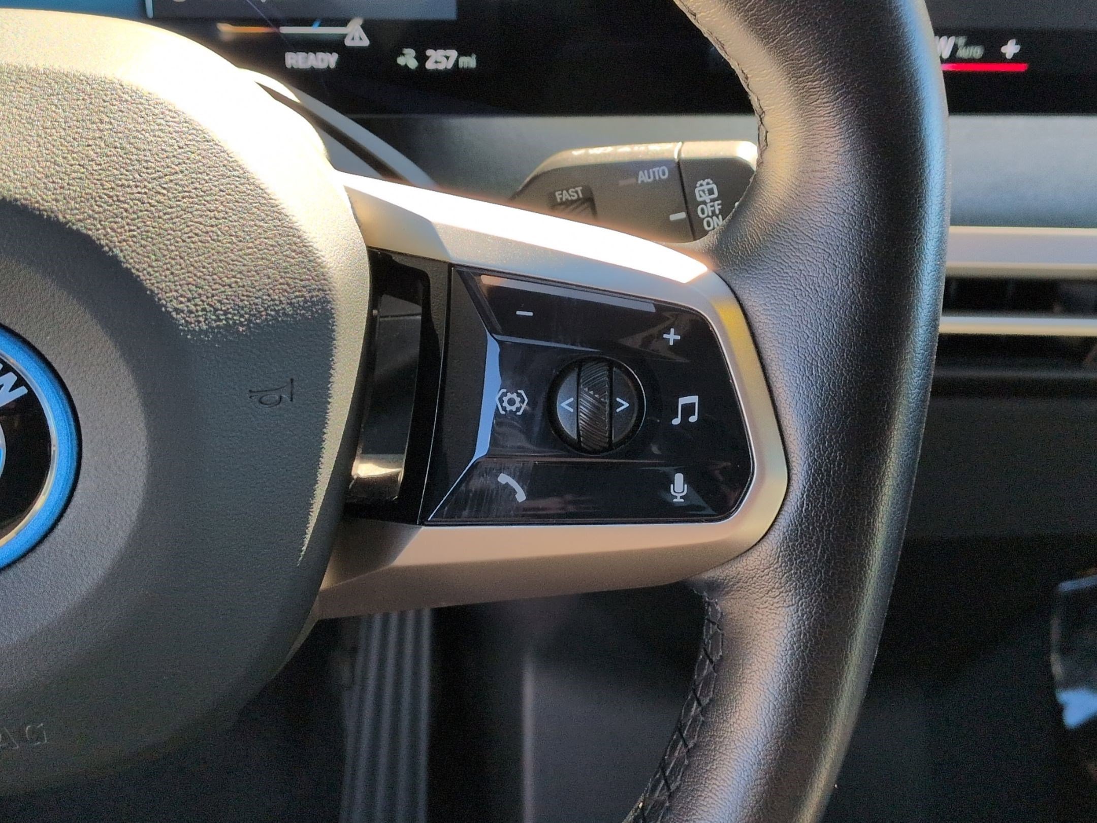 Used 2022 BMW iX xDrive50 w/ Premium Package image 20