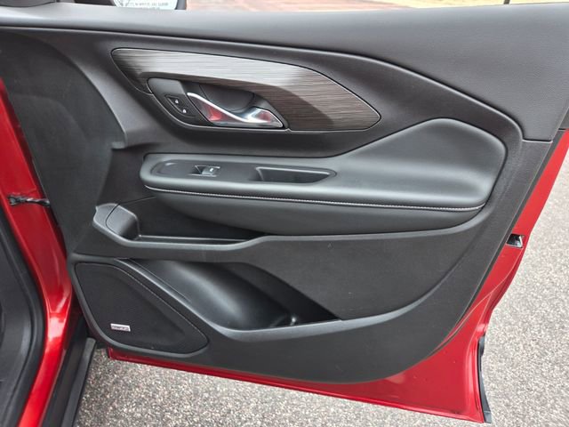 Used 2024 GMC Terrain SLT w/ Infotainment Package II image 40