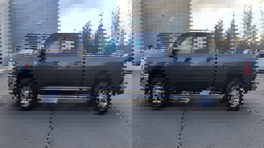 Used 2023 RAM 3500 Tradesman w/ Safety Group image 5