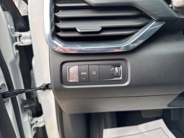 Used 2025 GMC Acadia Elevation image 14