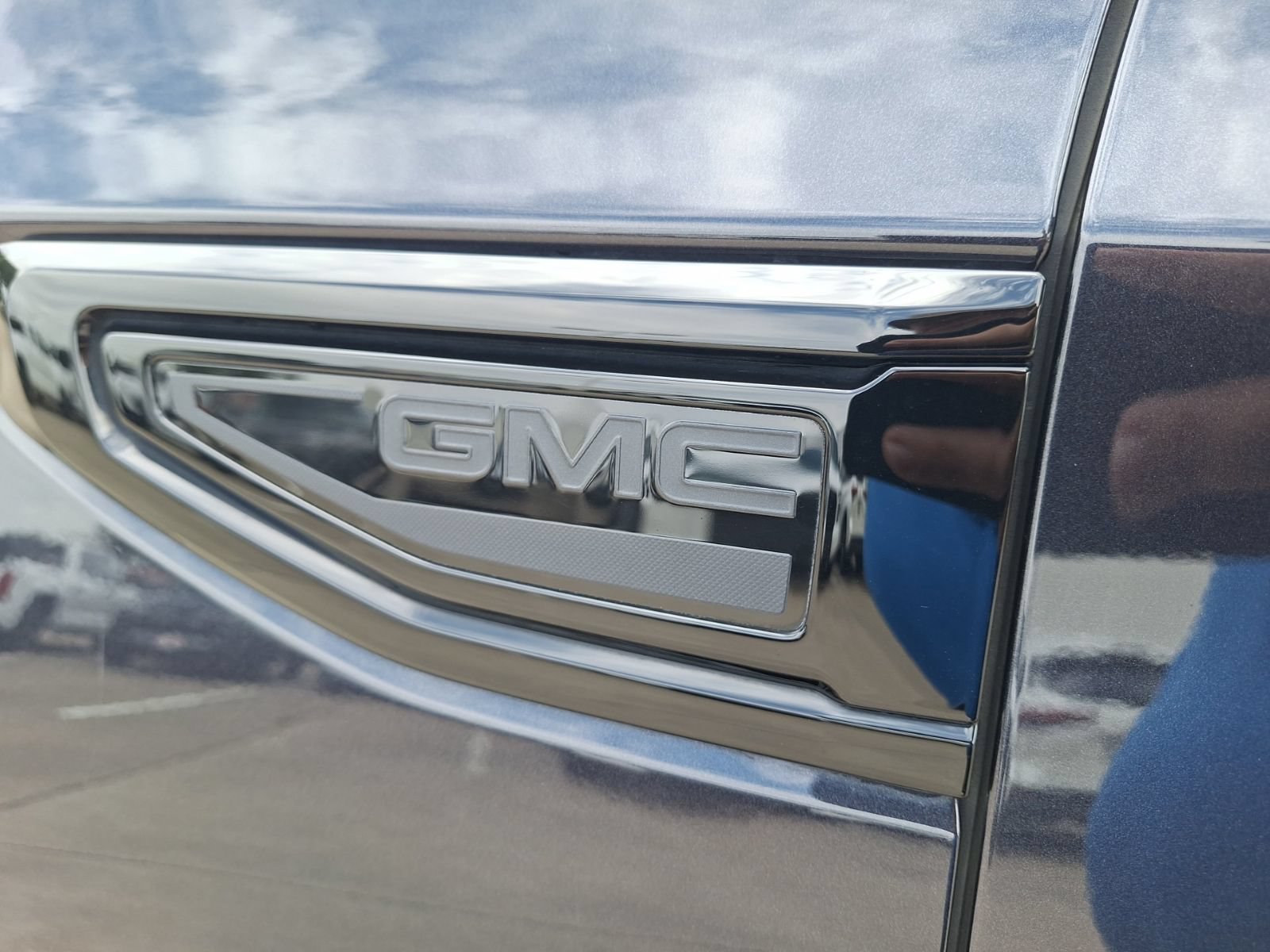 Used 2023 GMC Yukon AT4 w/ AT4 Premium Plus Package AWD/4WD image 15