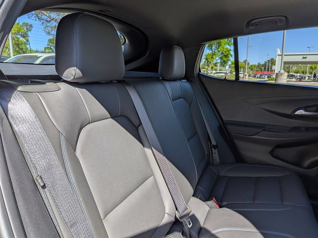 Used 2024 Buick Envista Sport Touring w/ Convenience I Package FWD image 32