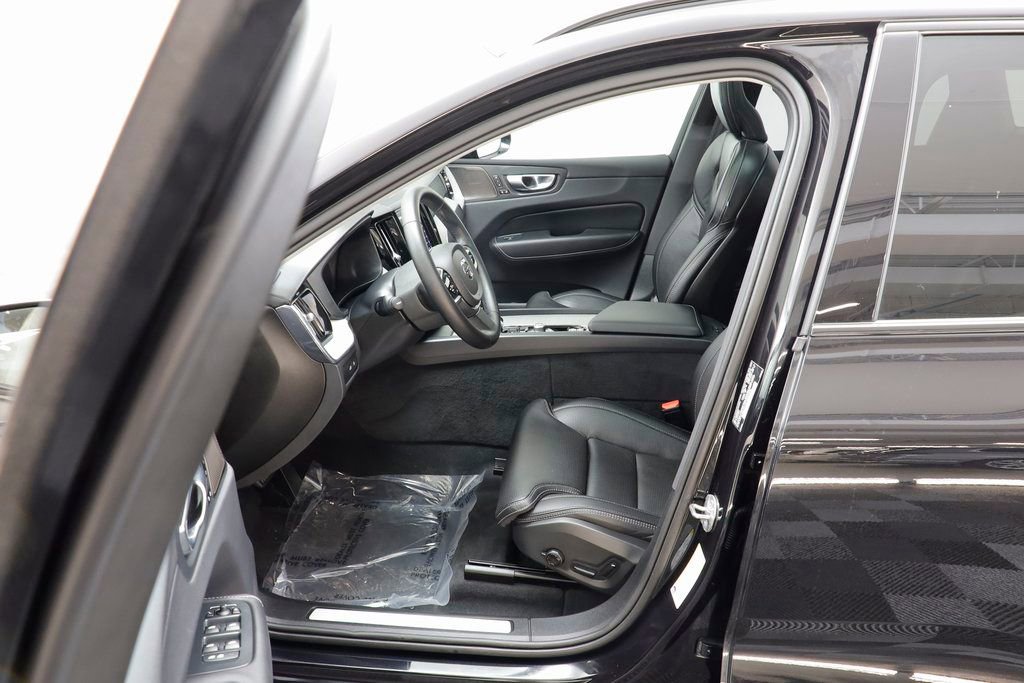 Used 2025 Volvo XC60 T8 Ultra w/ Protection Package Premier image 6