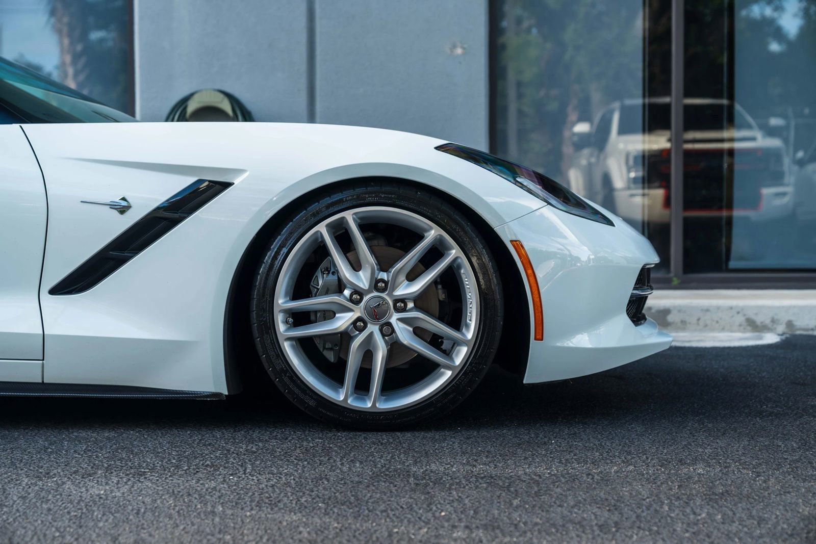 Used 2019 Chevrolet Corvette Stingray Coupe w/ 1LT image 13