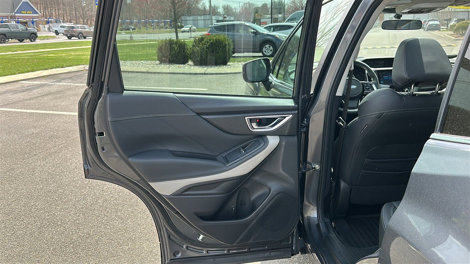 Used 2023 Subaru Forester Limited AWD/4WD image 22