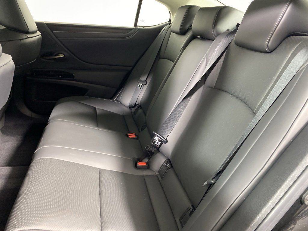 Certified 2023 Lexus ES 300h w/ Premium Package image 13