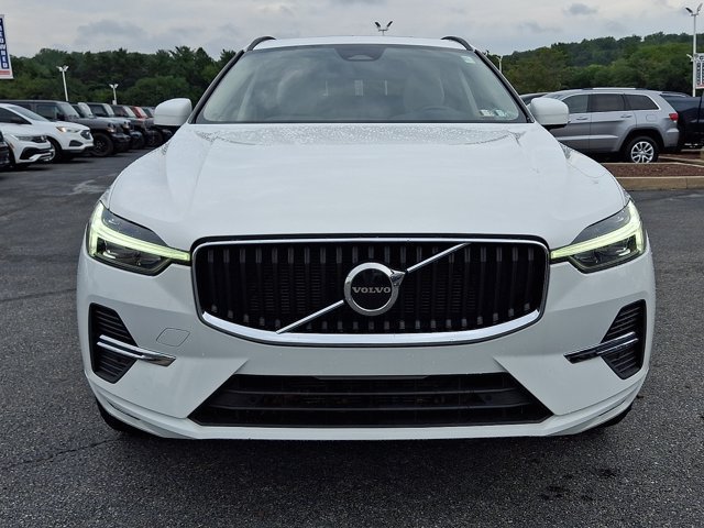 Used 2022 Volvo XC60 B5 Momentum AWD/4WD image 2