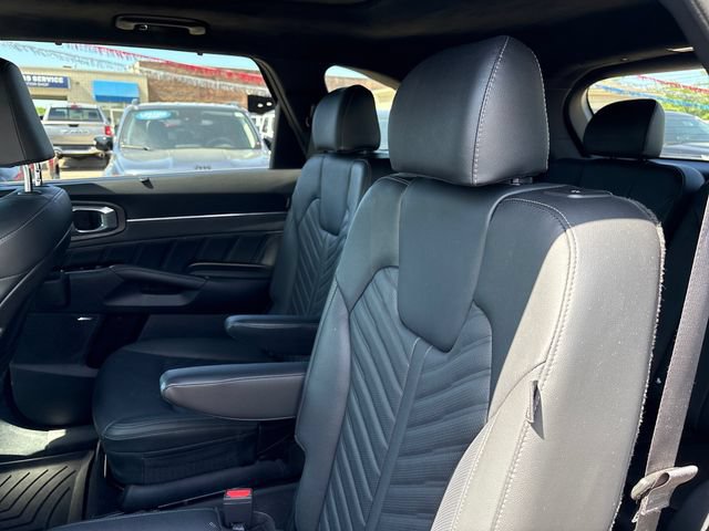 Used 2025 Kia Sorento SX Prestige AWD/4WD image 23