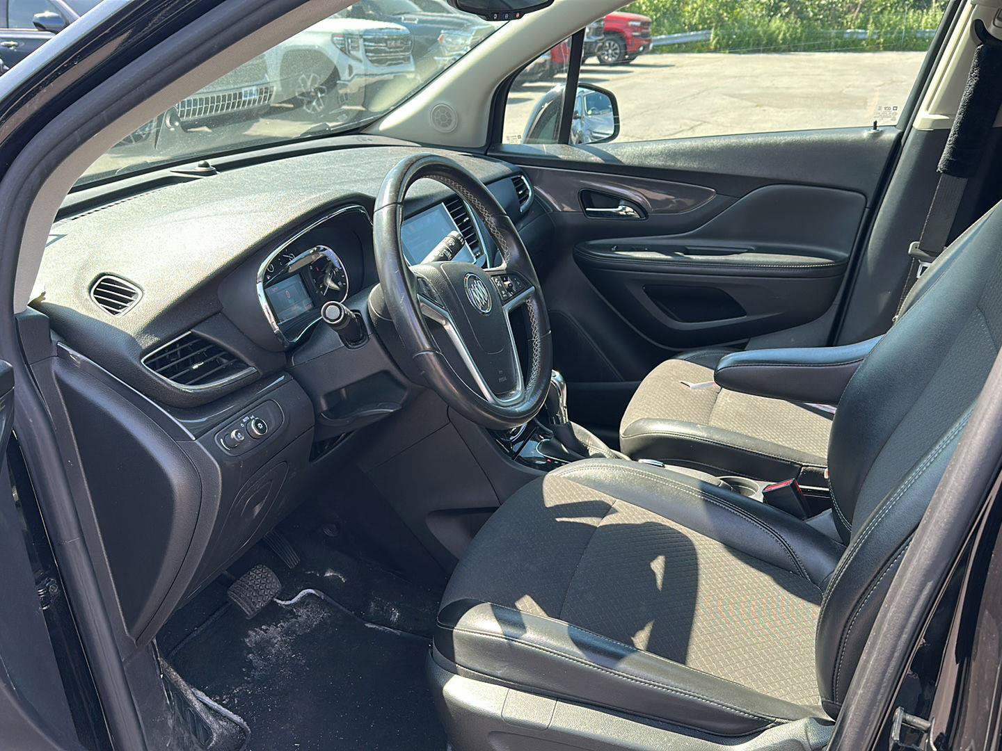 Used 2021 Buick Encore Preferred FWD image 7