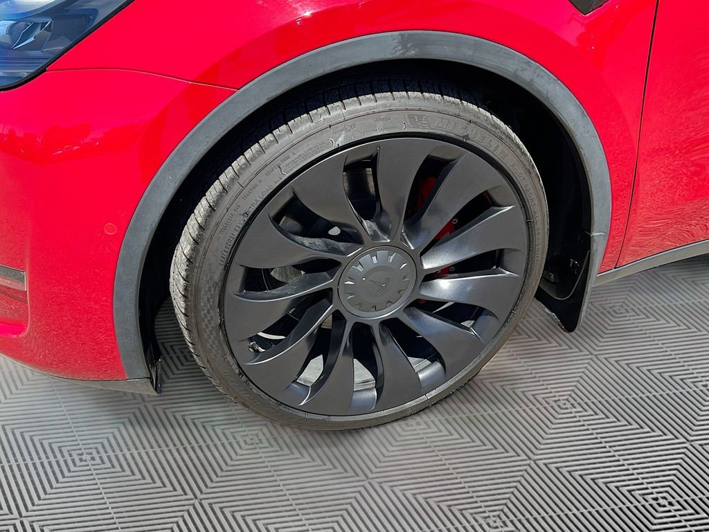 Used 2022 Tesla Model Y Performance image 28