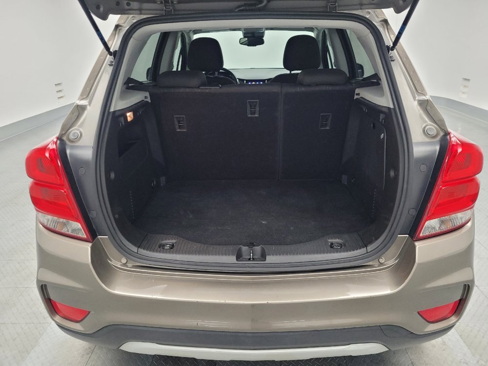 Used 2020 Chevrolet Trax LT FWD image 29