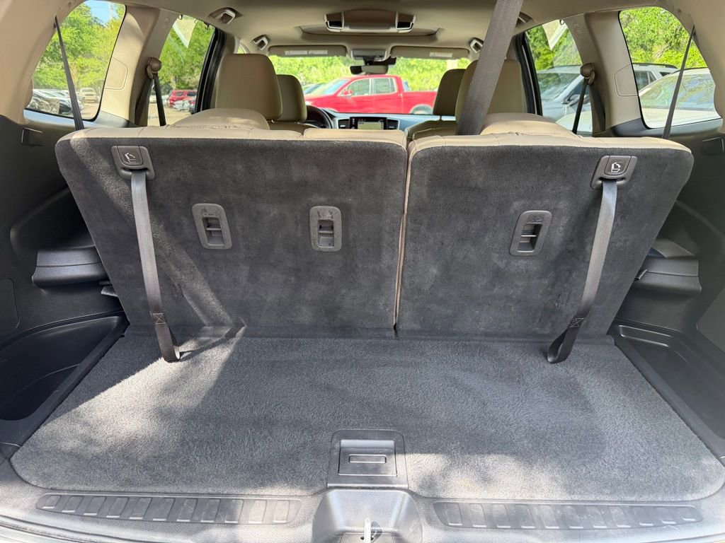 Used 2022 Honda Pilot Touring image 7