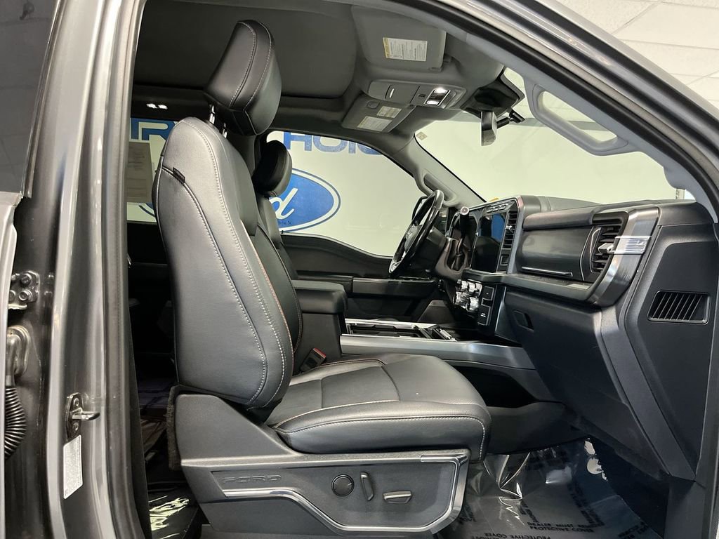 Used 2023 Ford F450 Lariat w/ FX4 Off-Road Package image 22