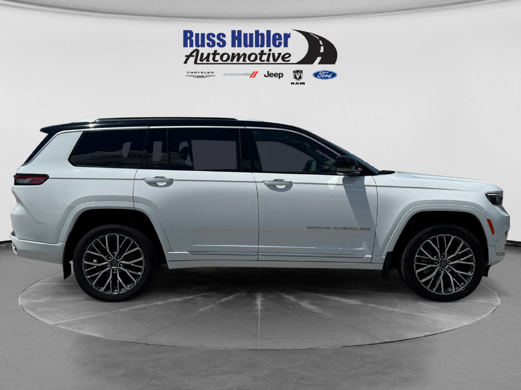 Used 2022 Jeep Grand Cherokee L Summit w/ Advanced Protech Group IV AWD/4WD image 8