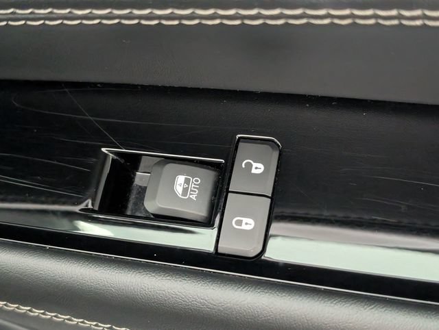 Certified 2022 Jeep Wagoneer Series II AWD/4WD image 35