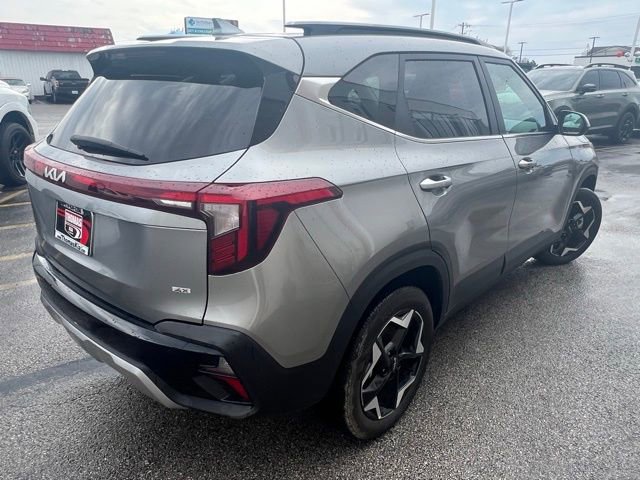 Certified 2025 Kia Seltos EX image 7