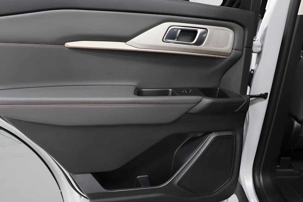 New 2026 Ford Explorer Active w/ Active Comfort Package image 22