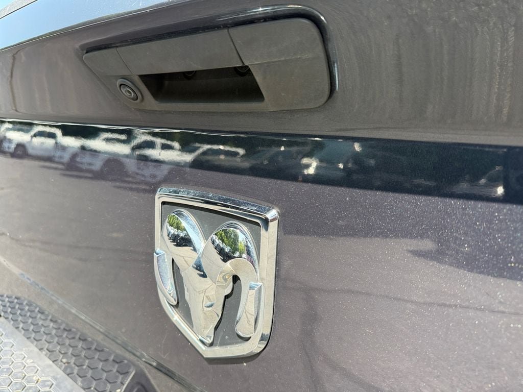 Used 2021 RAM 1500 Classic SLT AWD/4WD image 16