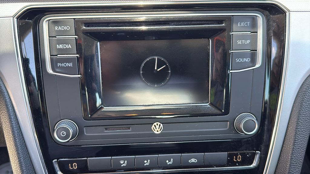 Used 2017 Volkswagen Passat 1.8T S FWD image 35