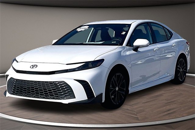 Used 2025 Toyota Camry SE