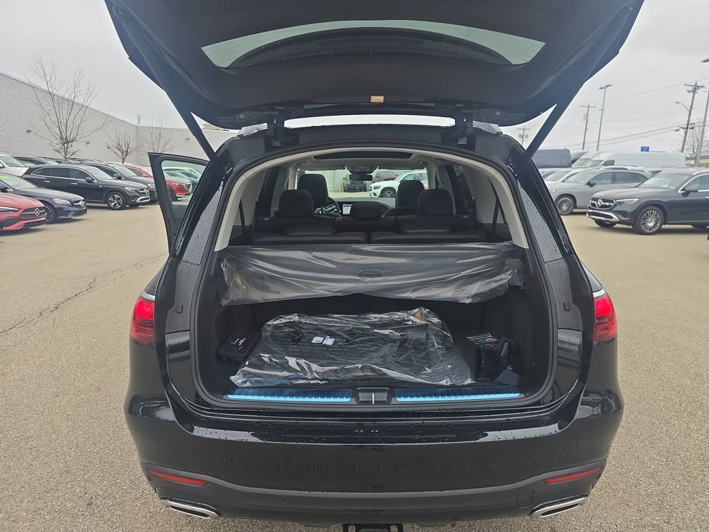 New 2026 Mercedes-Benz GLS 450 4MATIC image 23