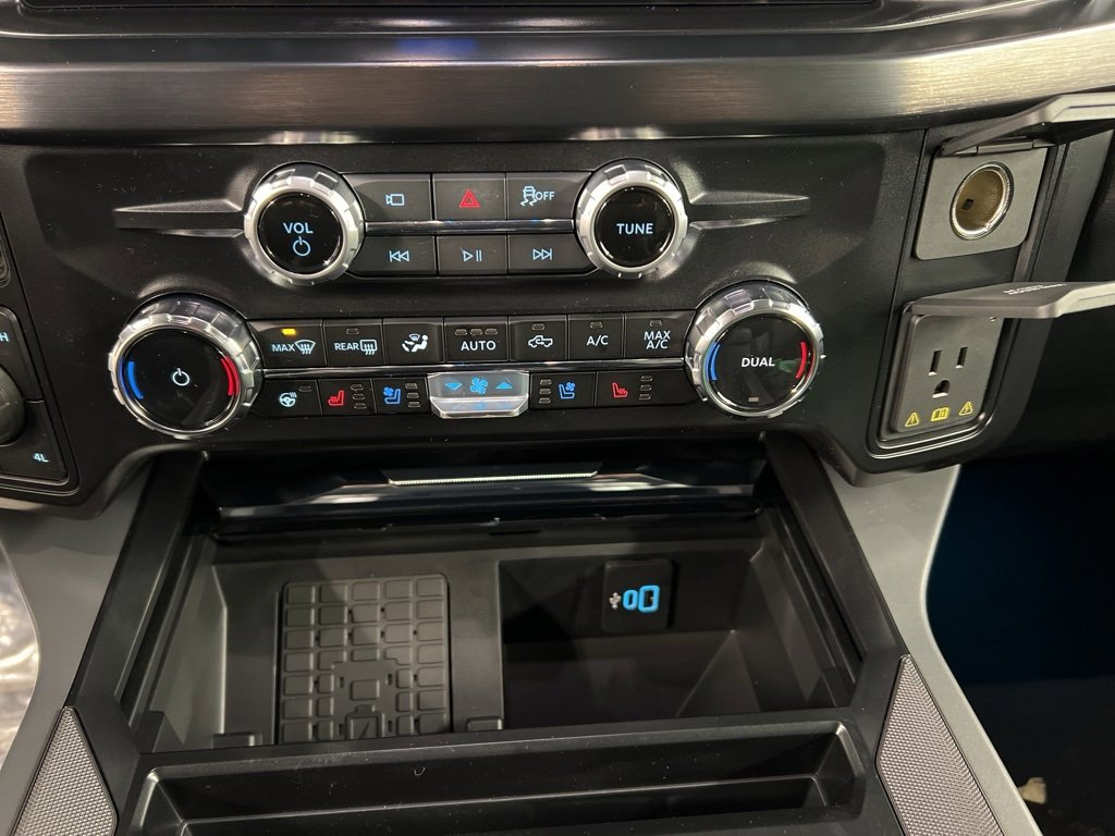 New 2026 Ford F250 Lariat w/ Black Appearance Package image 14