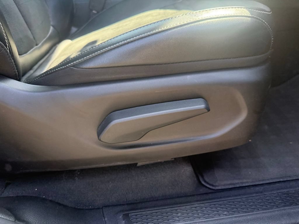 Used 2024 Jeep Grand Cherokee L Altitude AWD/4WD image 72