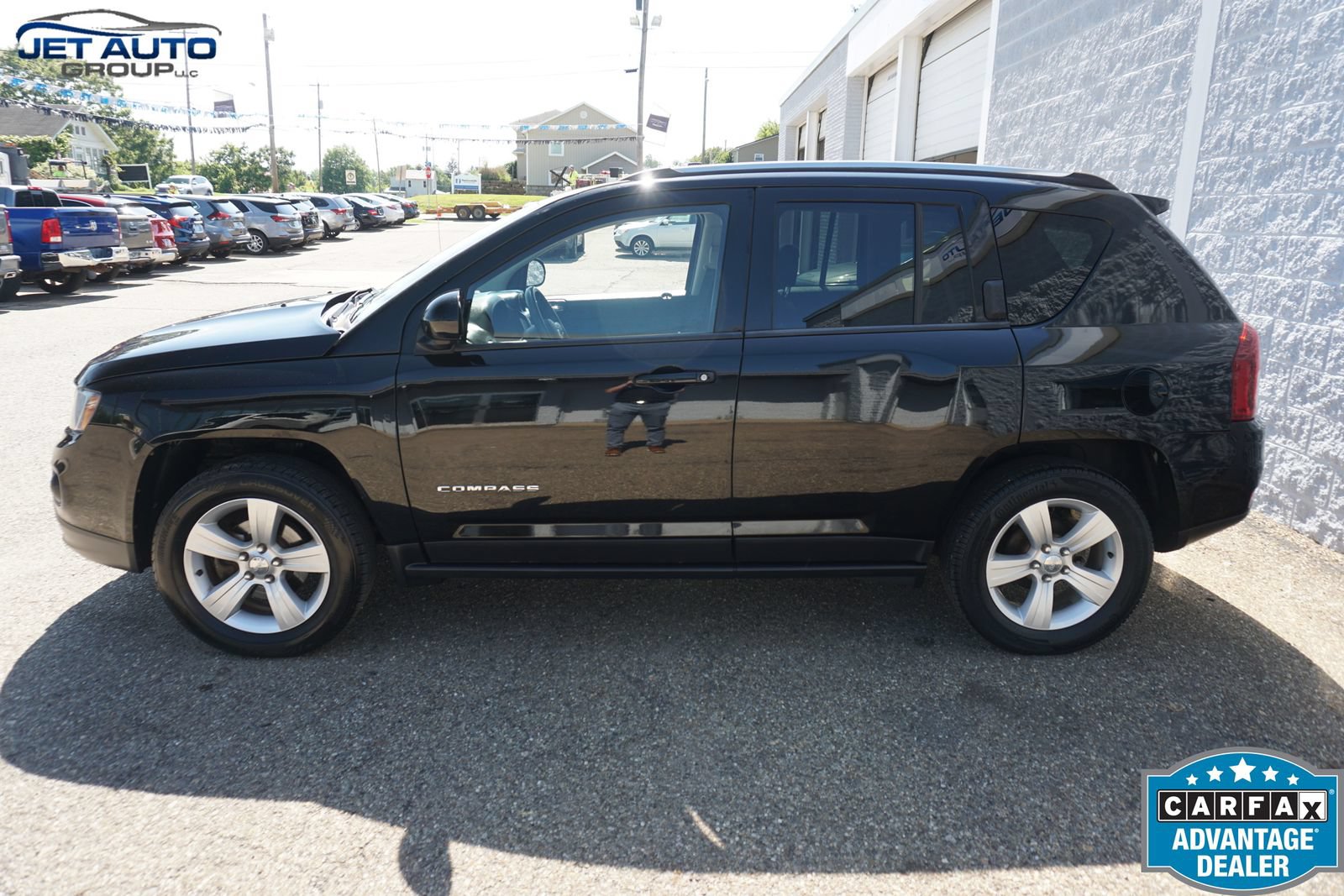 Used 2015 Jeep Compass Latitude AWD/4WD image 4