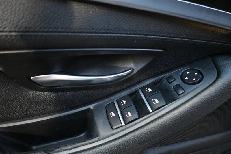 Used 2015 BMW 528i Sedan image 19