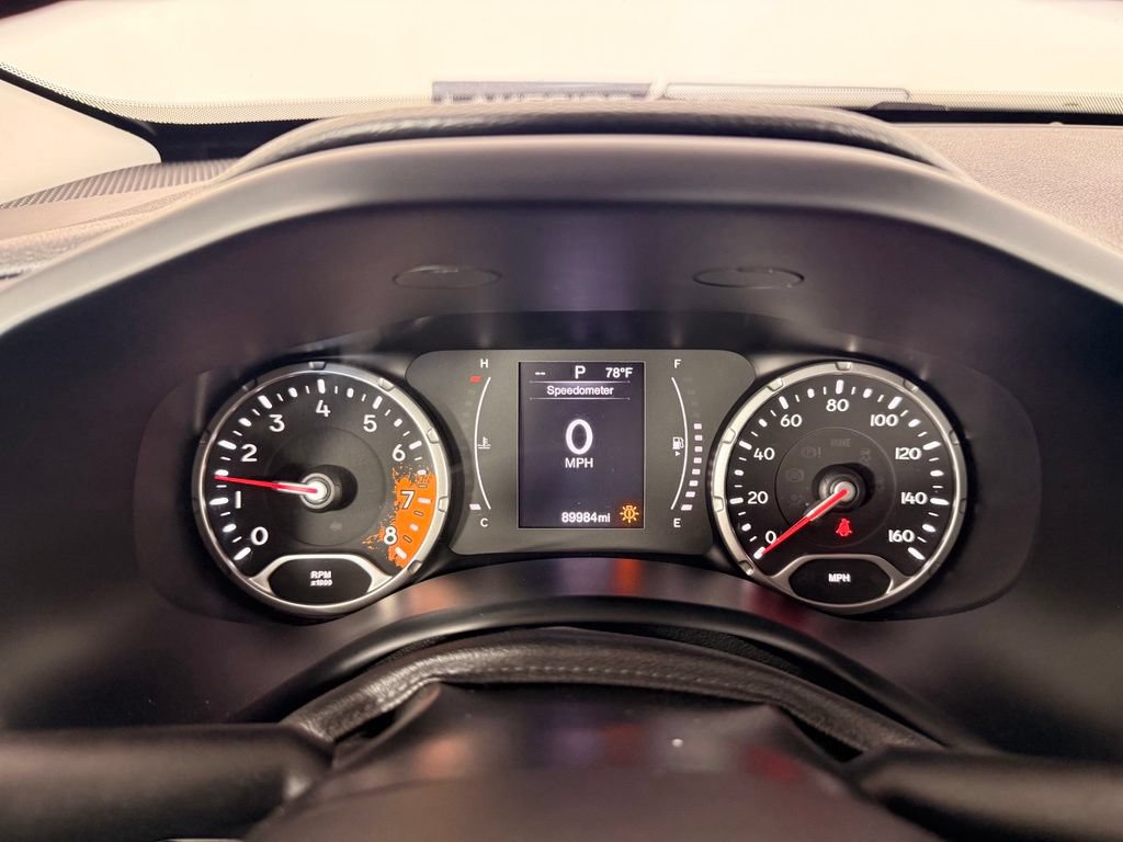 Used 2015 Jeep Renegade Latitude AWD/4WD image 30