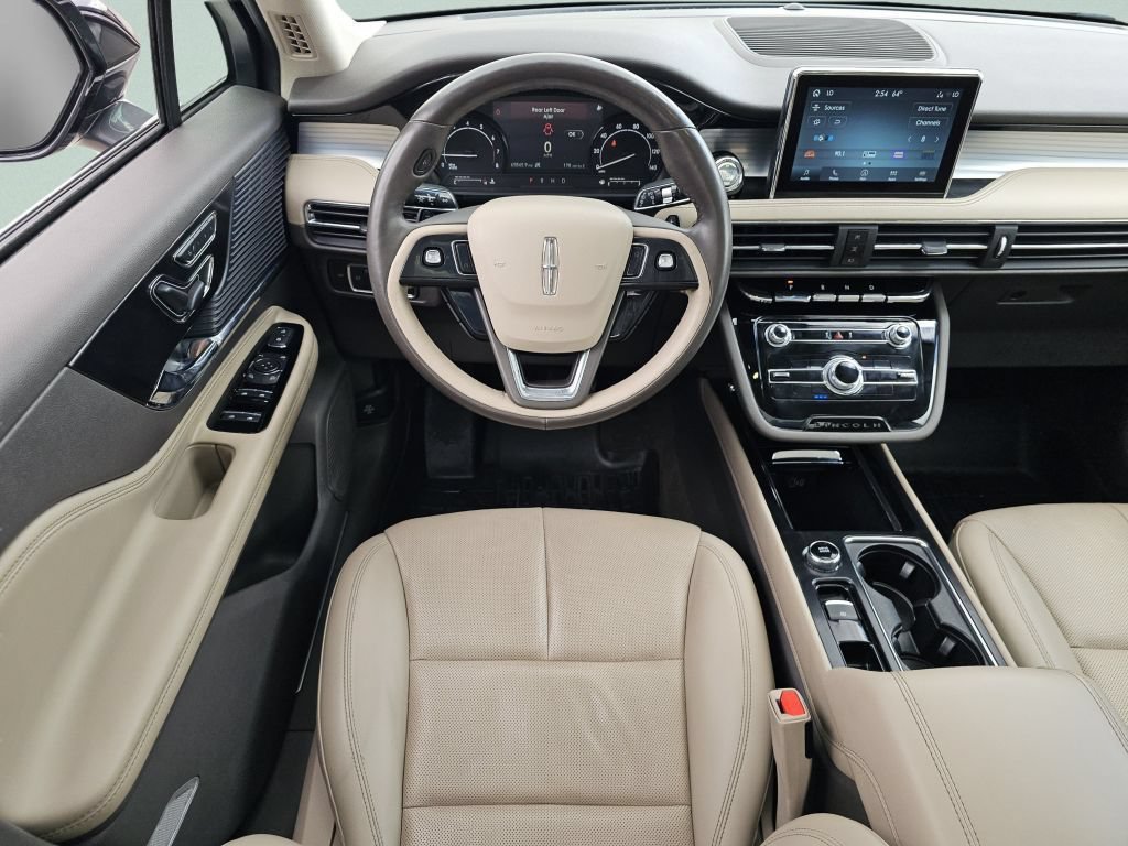 Used 2021 Lincoln Corsair AWD w/ Premium Package image 4