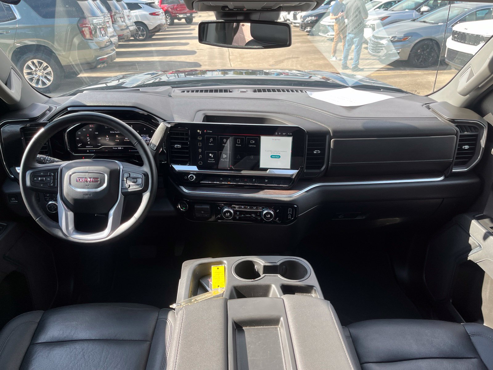 Used 2025 GMC Sierra 1500 SLT AWD/4WD image 9