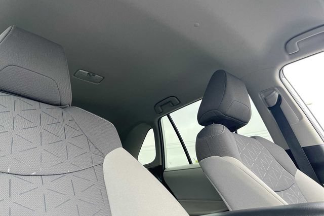 Used 2021 Toyota RAV4 XLE FWD image 24