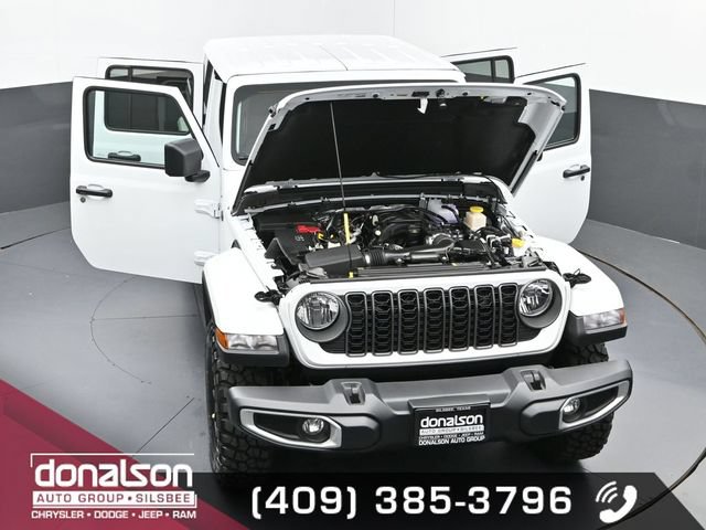 Used 2025 Jeep Gladiator Sport AWD/4WD image 23