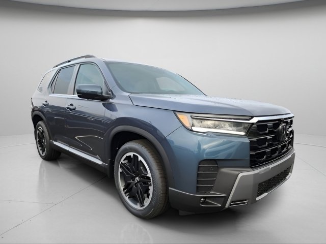 New 2026 Honda Pilot Touring image 2