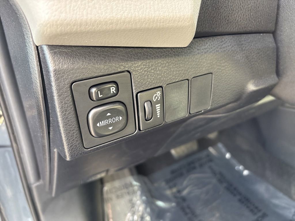 Used 2016 Toyota Corolla LE image 20