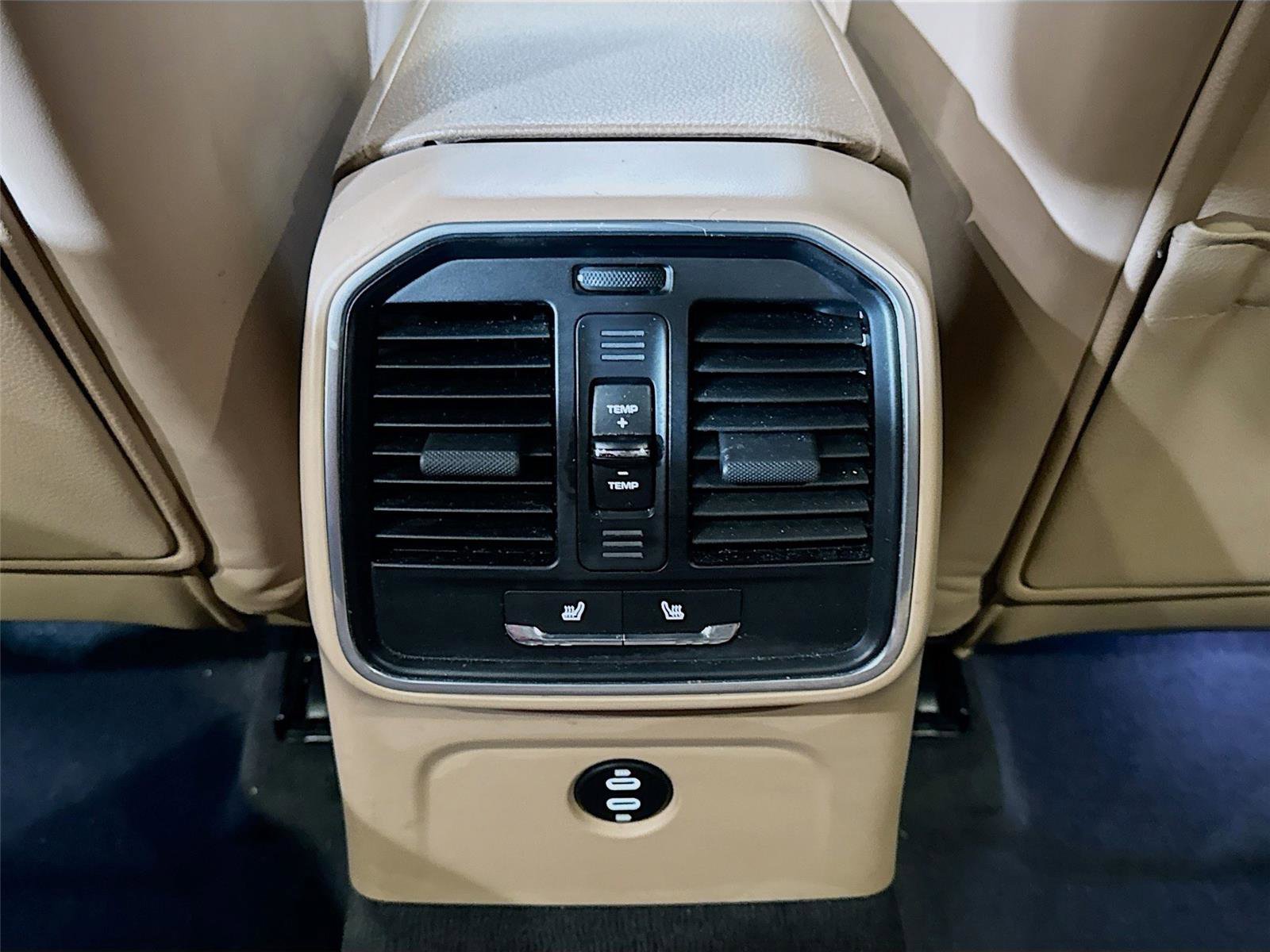 Used 2020 Porsche Macan S image 19