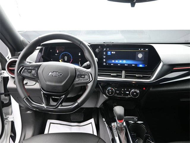 Used 2024 Chevrolet Trax RS image 12